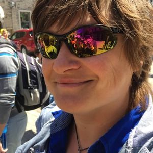 Meet your Posher, Elena